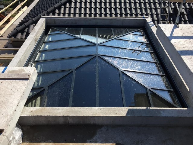 installateur Verrière de toit pyramidale à 4 pentes