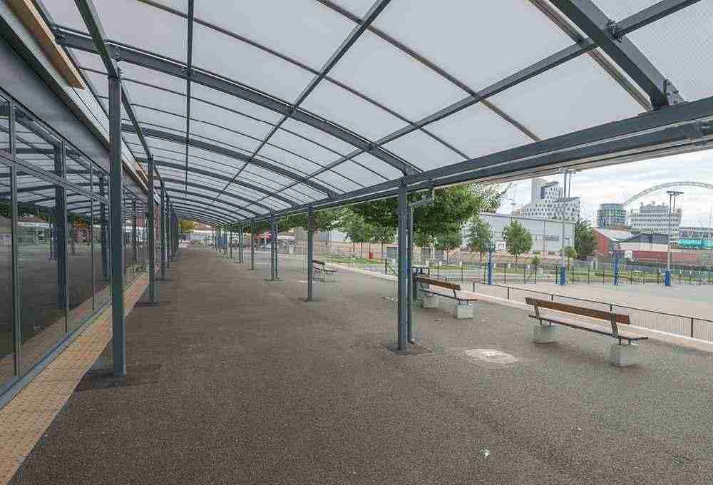 preau verriere de toit polycarbonate préau avec verriere de toit en polycarbonate